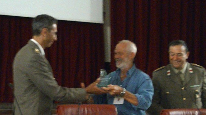 1° raduno Ascoli Piceno dal 9 al 10 settembre 2011 -  foto...190 - vengono scambiati i regali